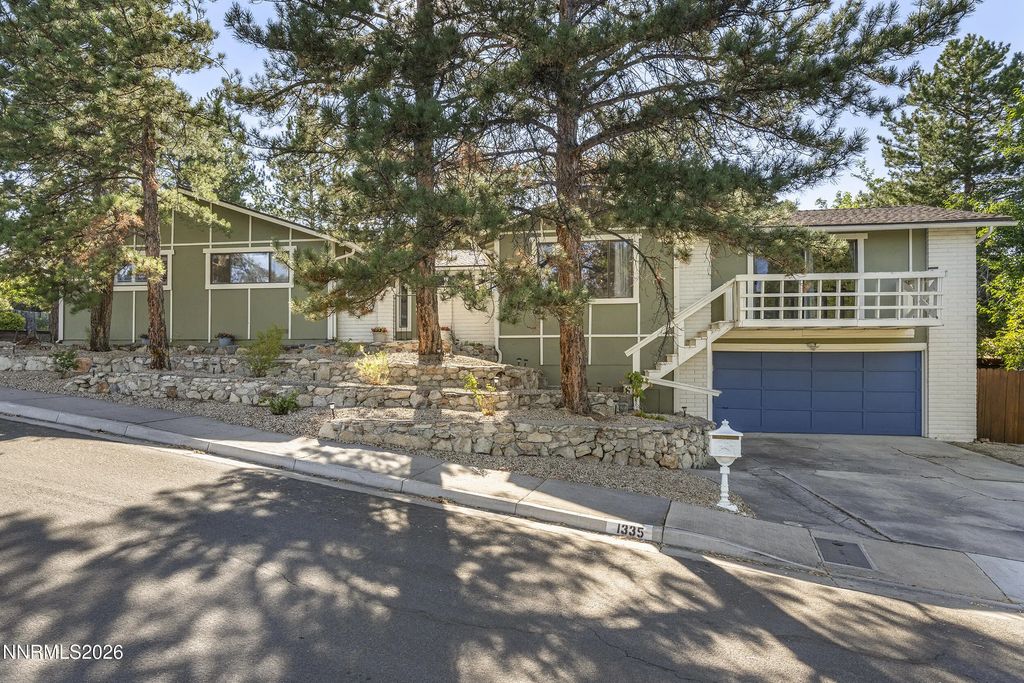 1335 Hilltop Road, Reno