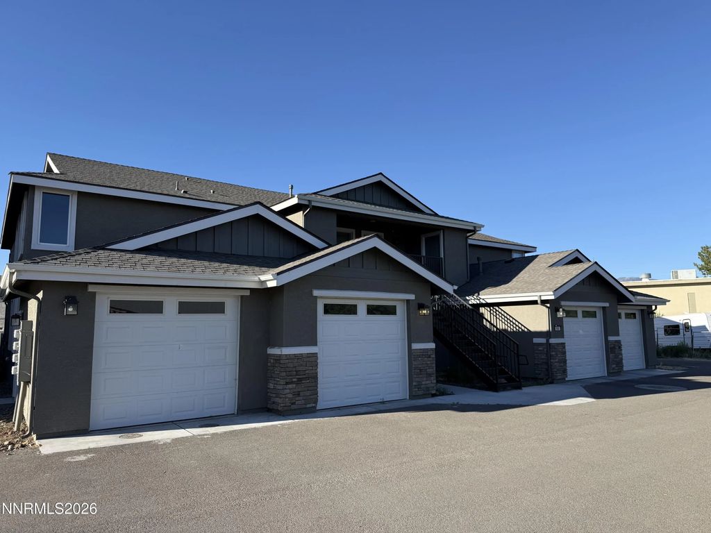 608 Crossing Circle, Gardnerville