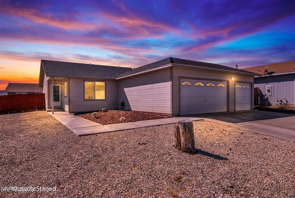 201 Emigrant Way, Fernley