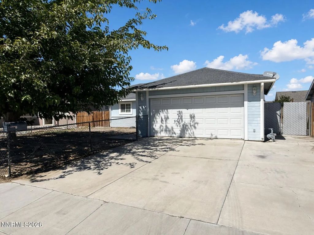 332 Dianna Way, Fallon