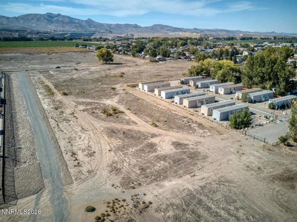 6.6ac S Whitacre Street, Yerington