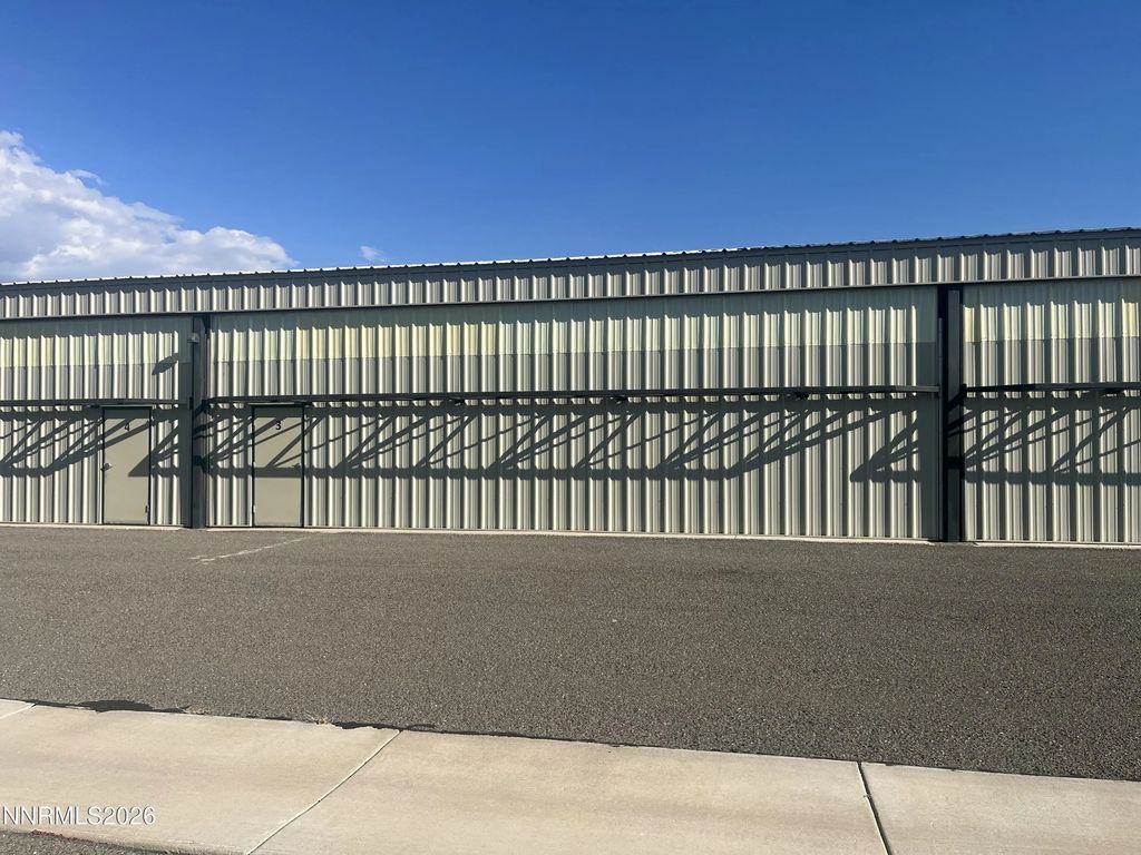 2202 Taxiway F 3, Minden