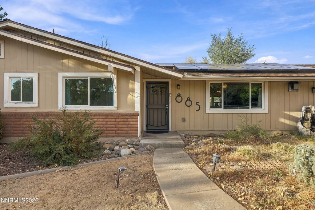 885 Winchester Drive, Reno