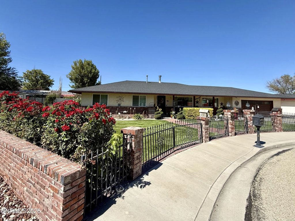 17 Maple Drive, Yerington