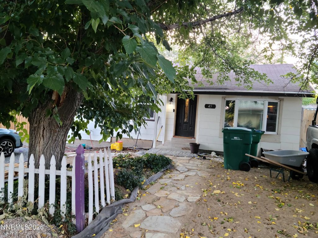 45 Sutton Way, Reno