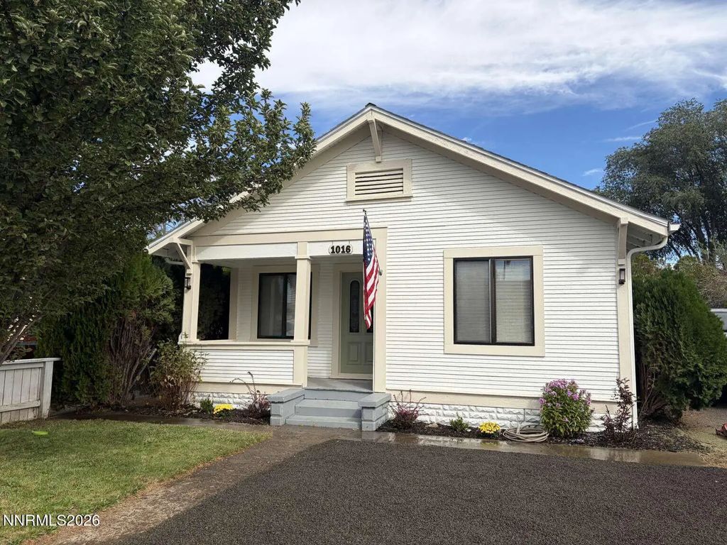 1016 Prater Way, Sparks
