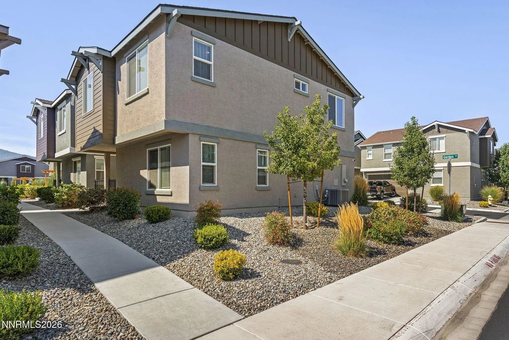 915 Garden Court, Carson City