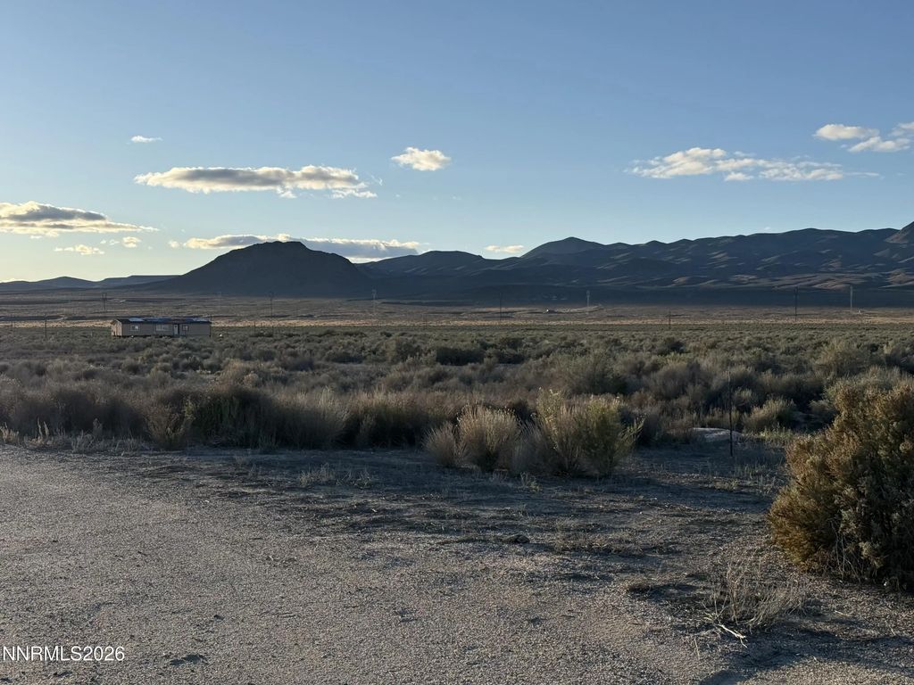5105 N Meridian Road, Lovelock