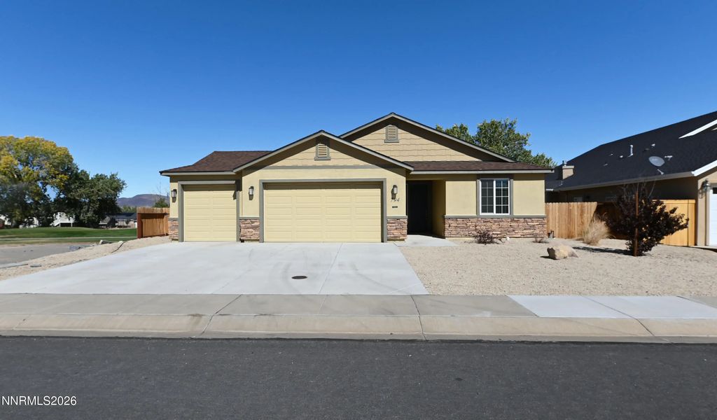 794 Divot Drive, Fernley
