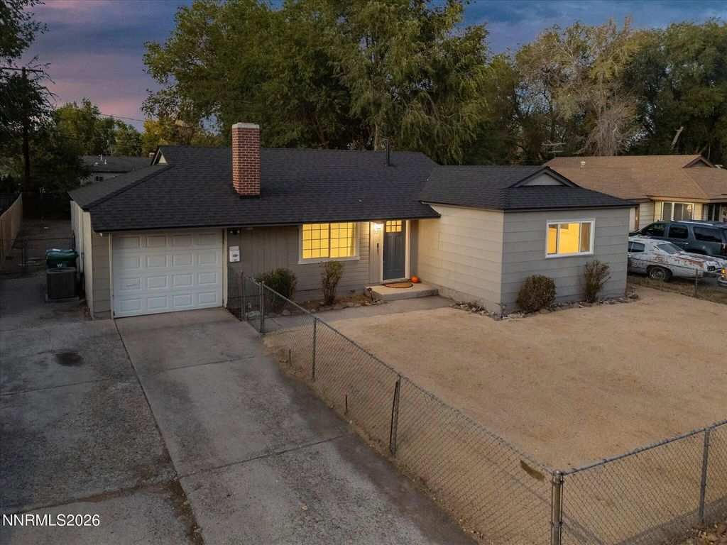 22 E H Street, Sparks