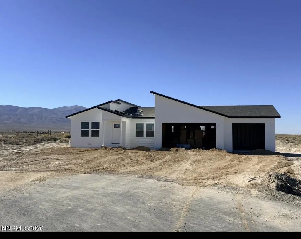 445 Emerald Court, Battle Mountain