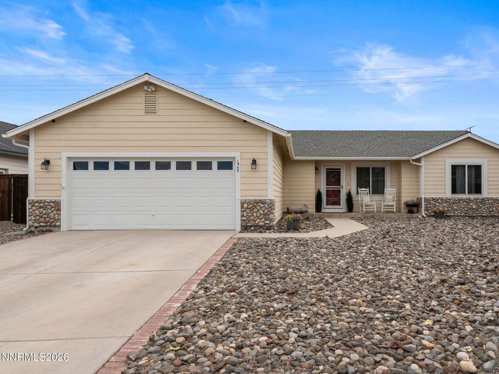 1945 Four Iron Court, Fernley