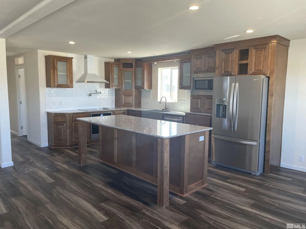 219 Purple Sage Drive, Yerington
