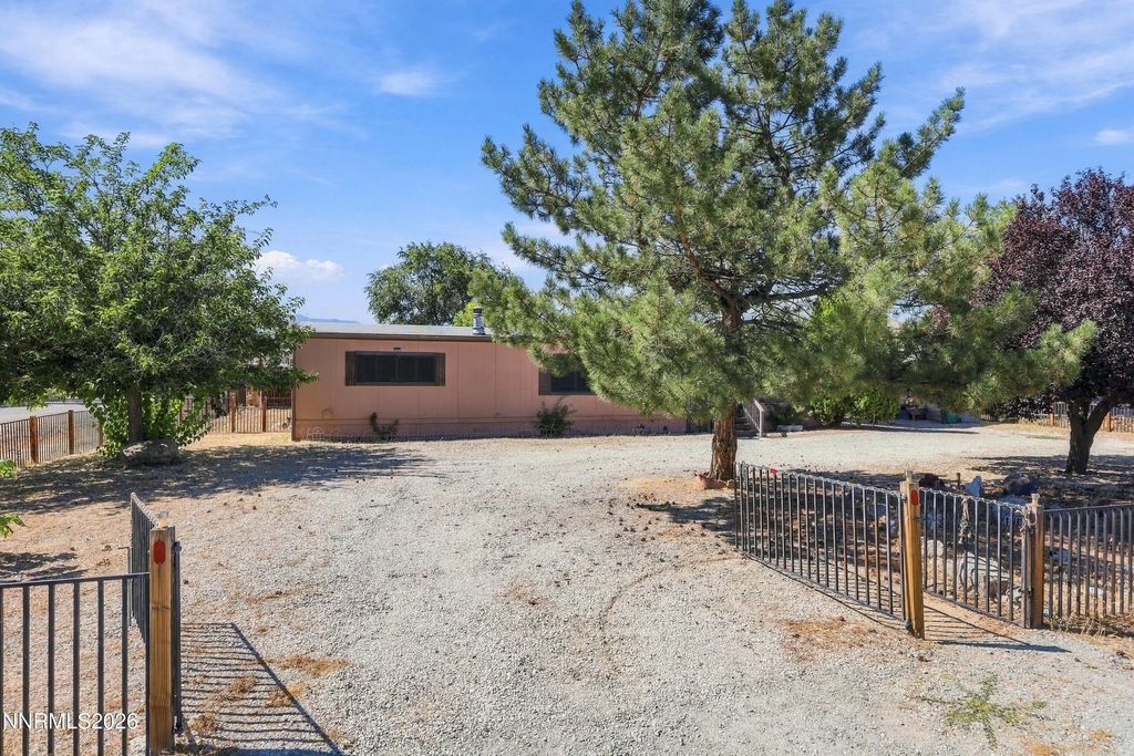 5605 Charjene Way, Sun Valley