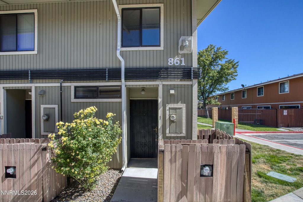 861 Nutmeg Place 1, Reno