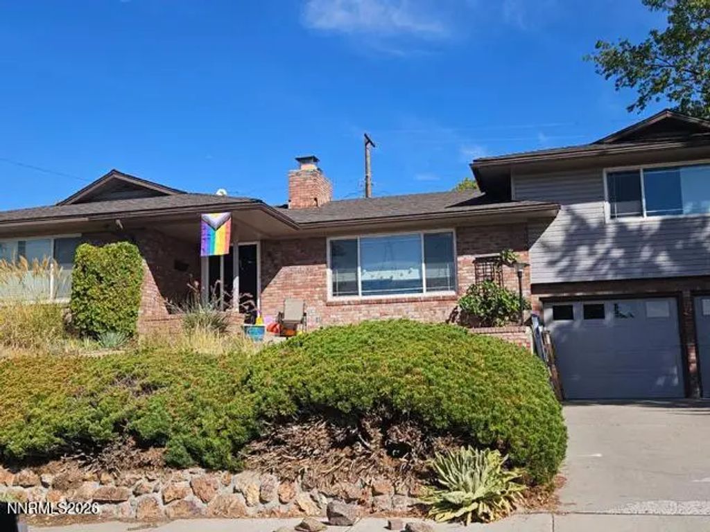 595 Sunnyside Drive, Reno