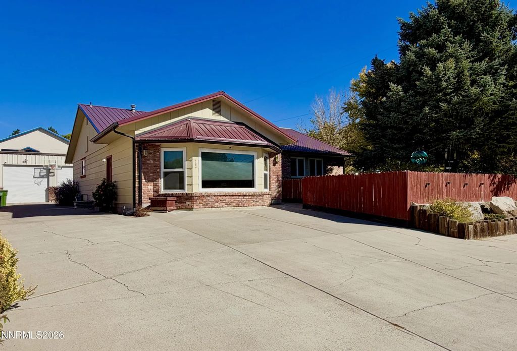 202 Summit Avenue, Winnemucca