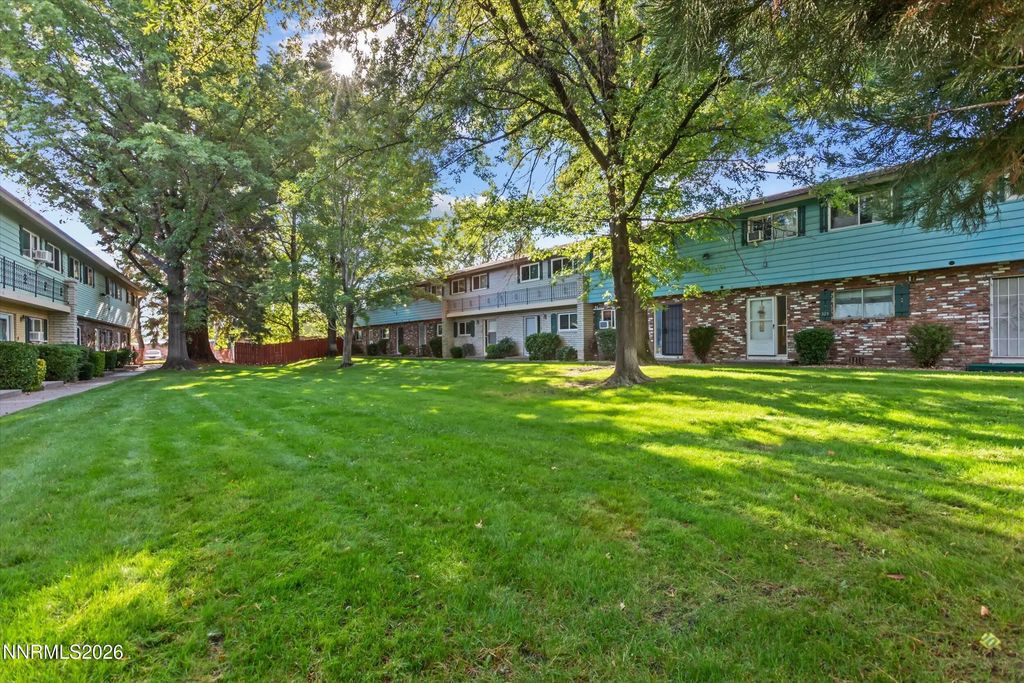 325 Smithridge Park, Reno