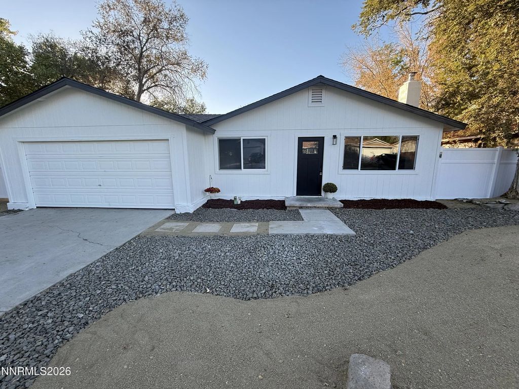 1316 Continental Drive, Carson City