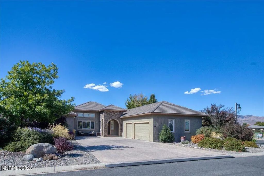401 Kingsbarn Court, Dayton