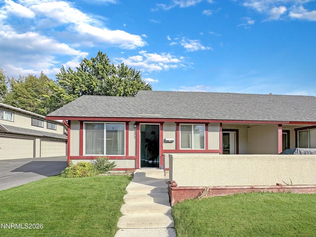 1692 London Circle, Sparks