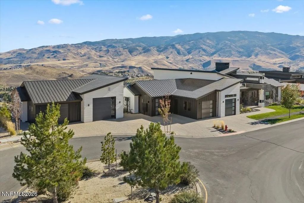 8460 Chalk Ridge Court, Reno
