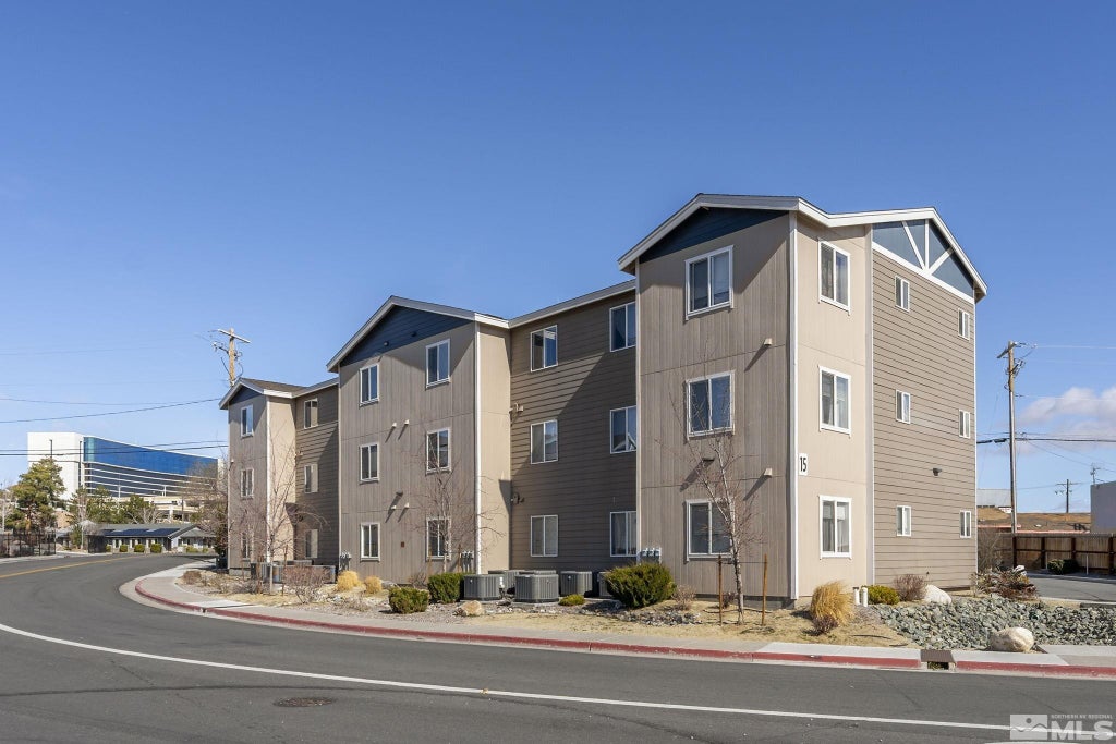 15 Gentry Way 12 Units, Reno