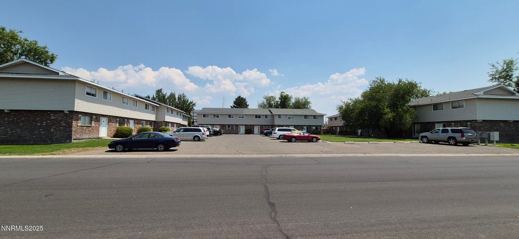 1375, 1379, 1385 Lampe Drive, Gardnerville