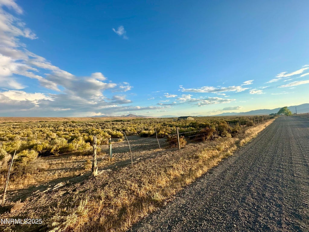 Martin Creek Road, Paradise Valley