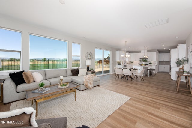 620 Sage Grouse Lp, Gardnerville