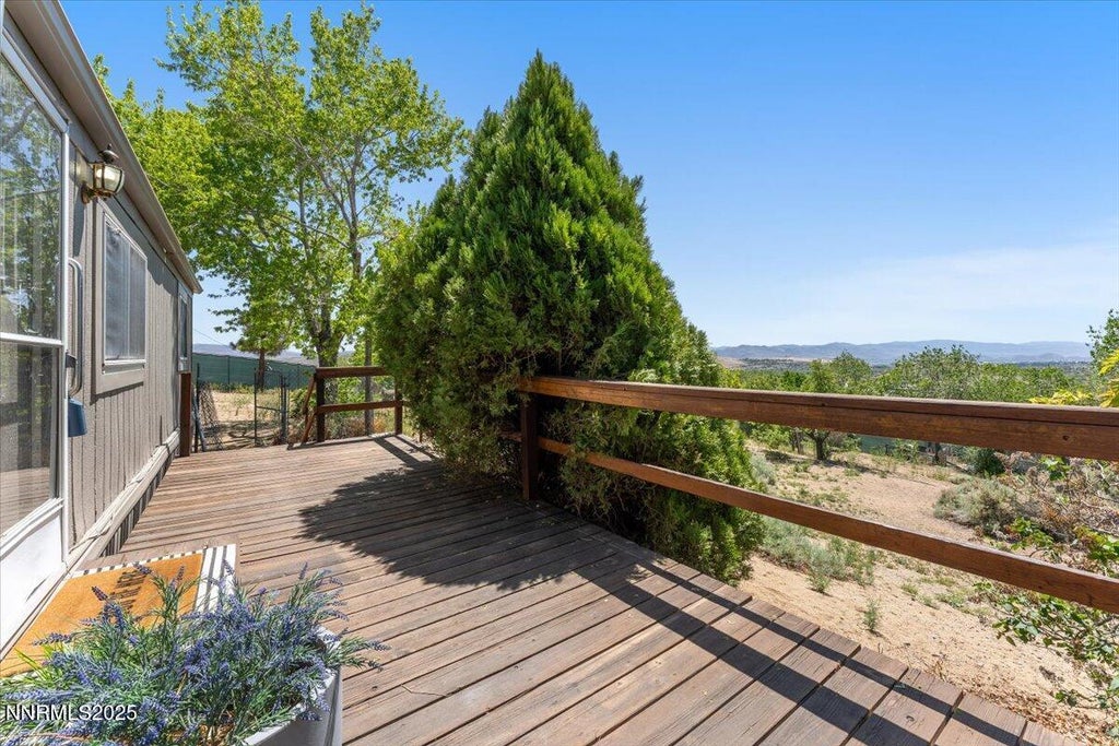 330 Gerdes Avenue, Sun Valley
