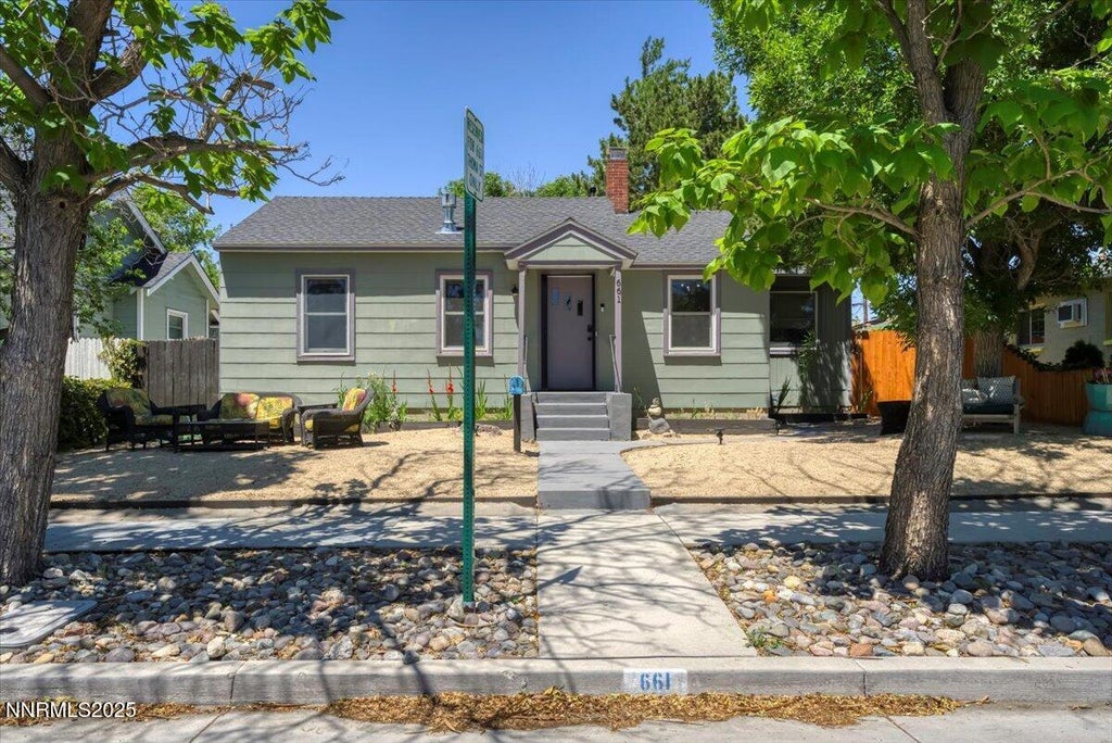 661 Thoma Street, Reno