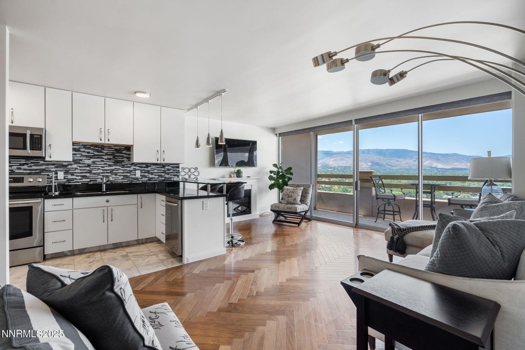 100 N Arlington Avenue Unit 17g, Reno