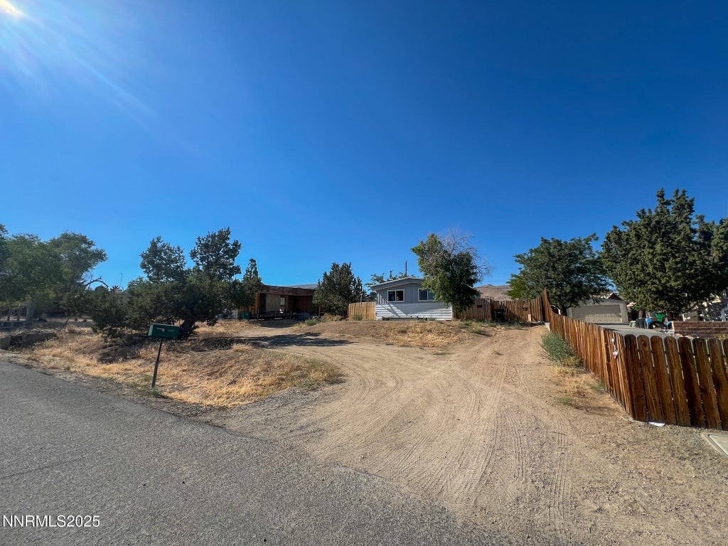 6305 Blackwood Road, Sun Valley