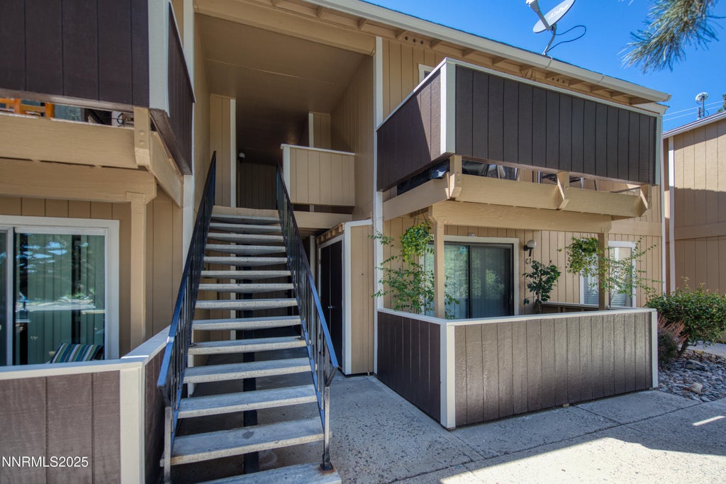 3895 E Leonesio Drive, Reno