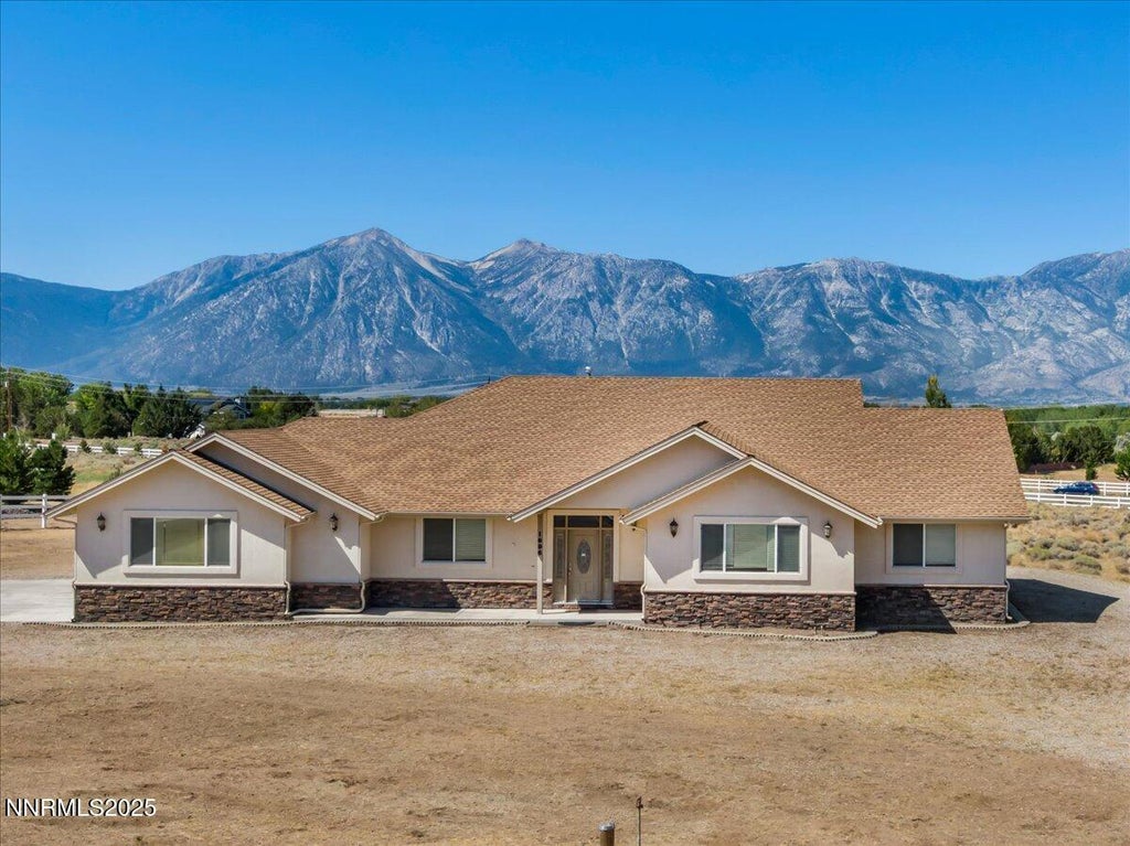 1696 S Benton Road, Minden