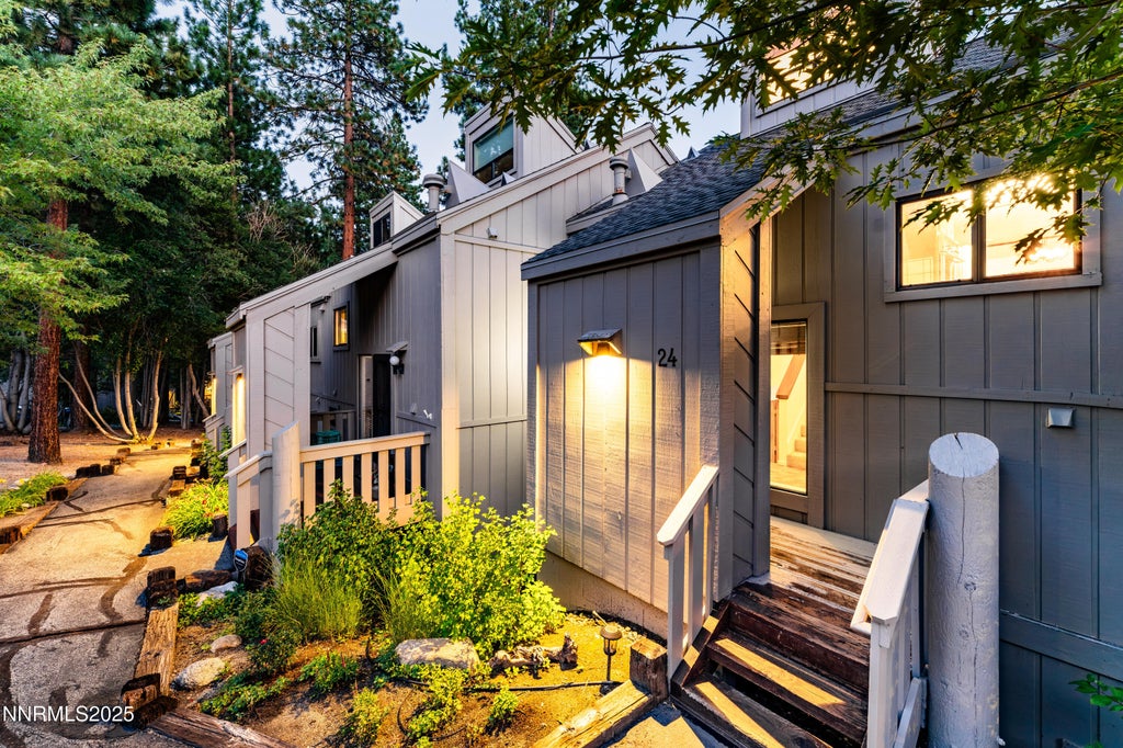 696 Village Boulevard 24, Incline Village