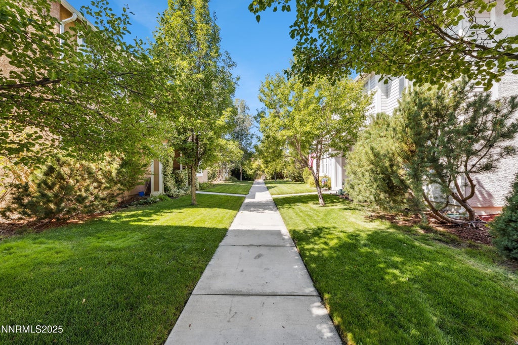 1686 W Minden Village Loop, Minden