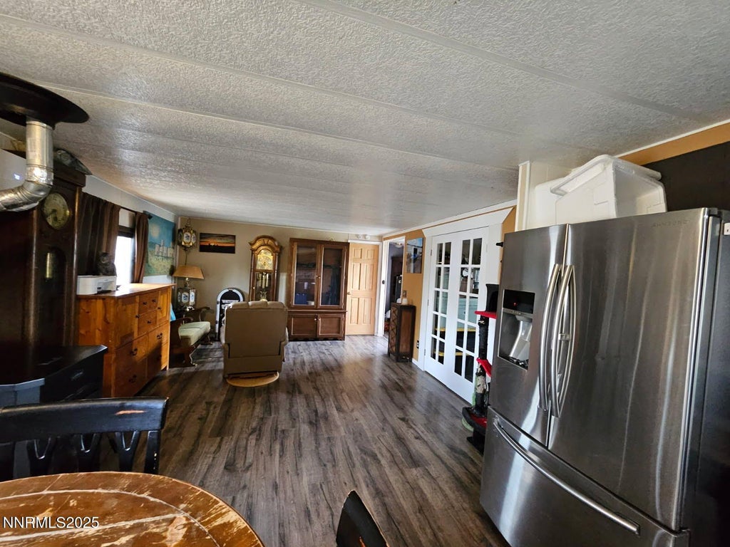 11 Mariposa Way, Round Mountain