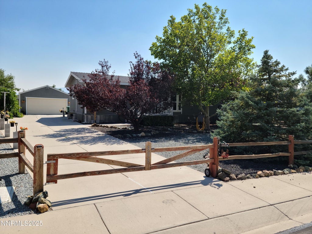 315 Mica Circle, Moundhouse