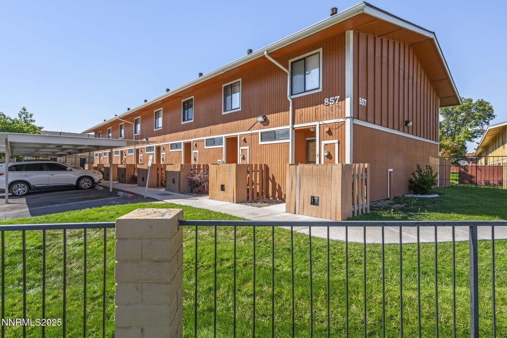 857 Nutmeg Place 6, Reno