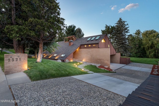 2521 Lake Ridge Shores Circle, Reno