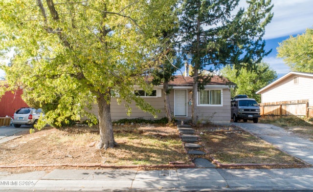 995 Beldon Way, Reno