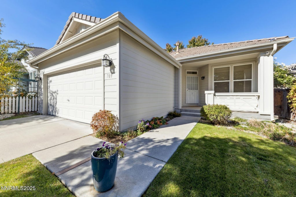 709 Caughlin Glen, Reno