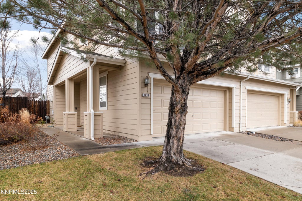 9294 Lone Wolf Circle, Reno