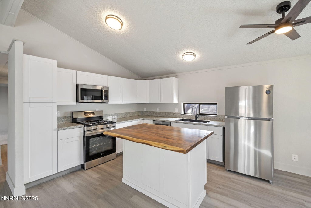 2720 Dahlia Way, Reno