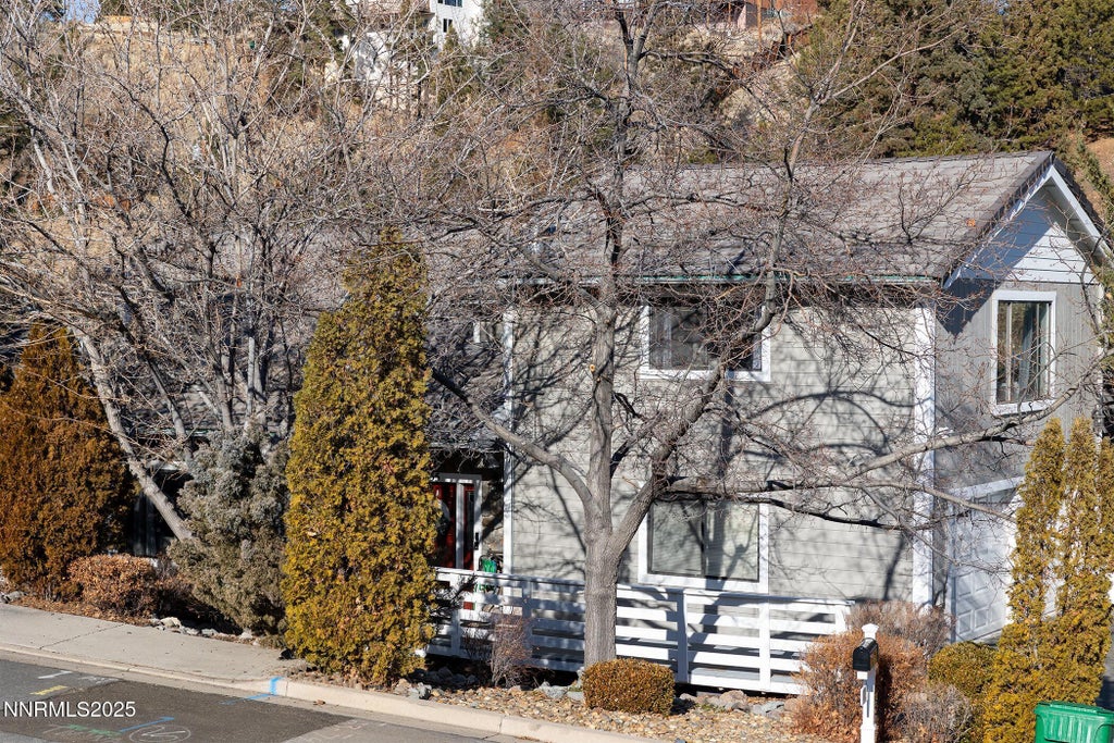 2555 Camelot Way, Reno