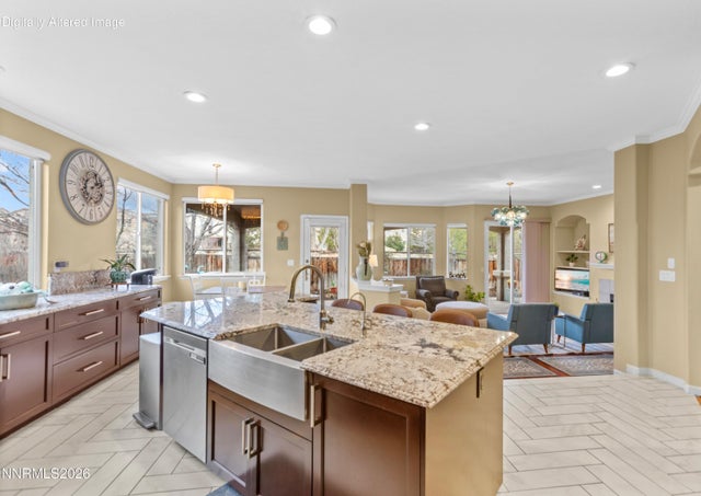 6894 Cinnamon Drive, Sparks