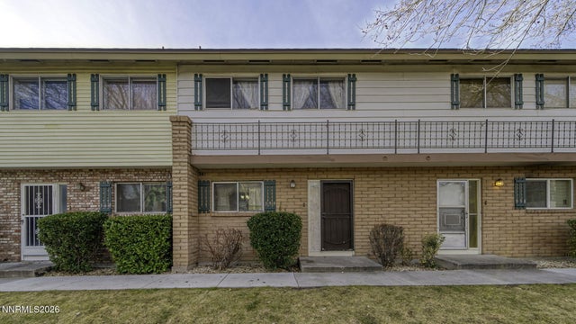 359 Smithridge Park, Reno