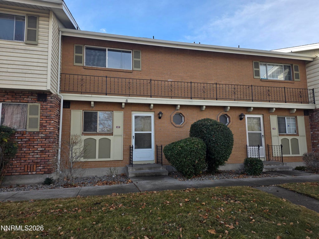 127 Smithridge Park, Reno